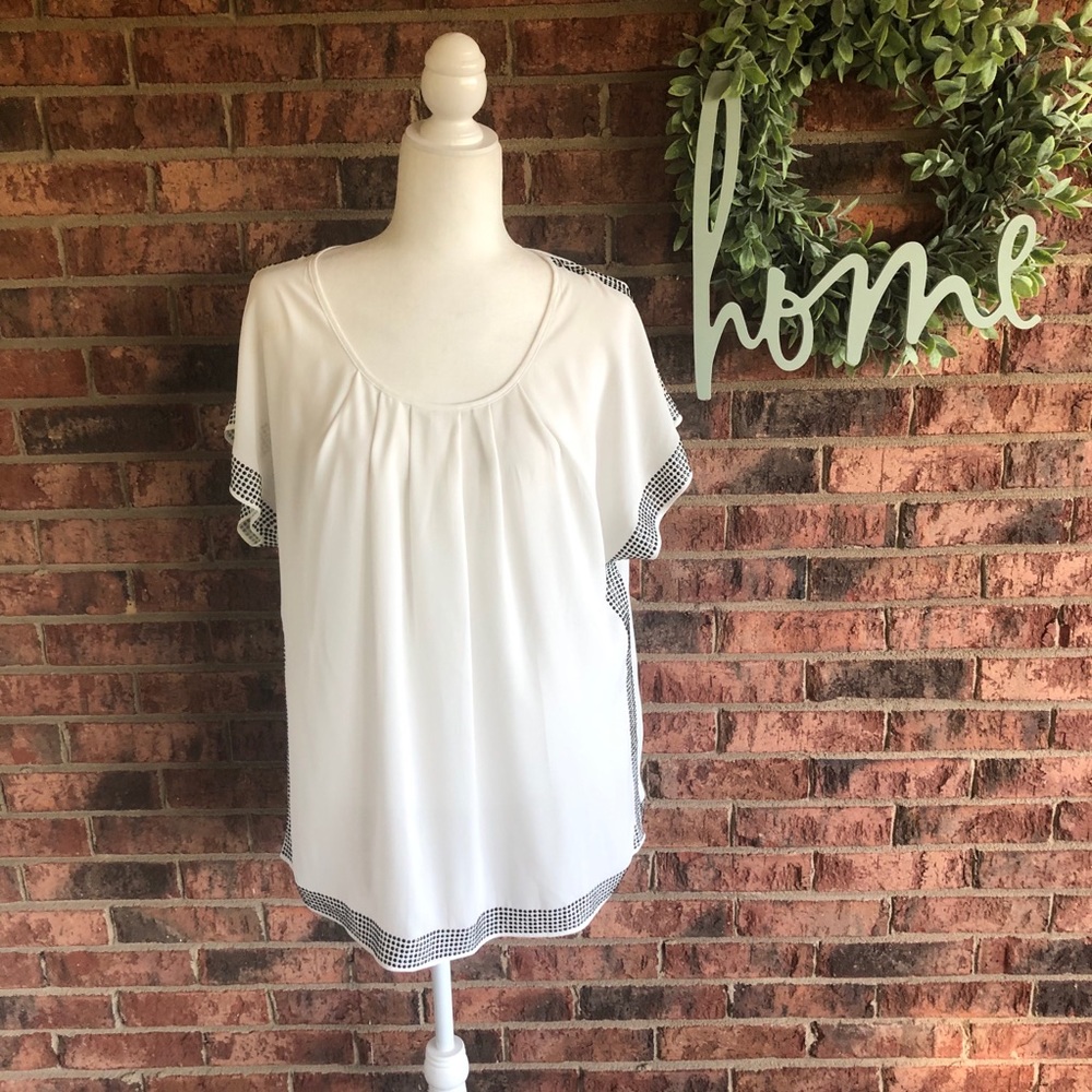 ✨5/$15 { V CRISTINA} White & Black Jeweled Sheer Blouse